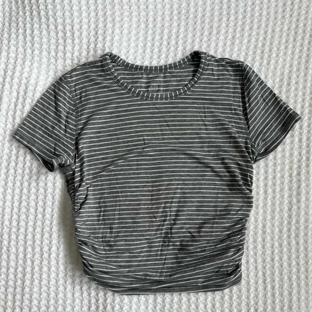 Lululemon Cropped T-Shirt
